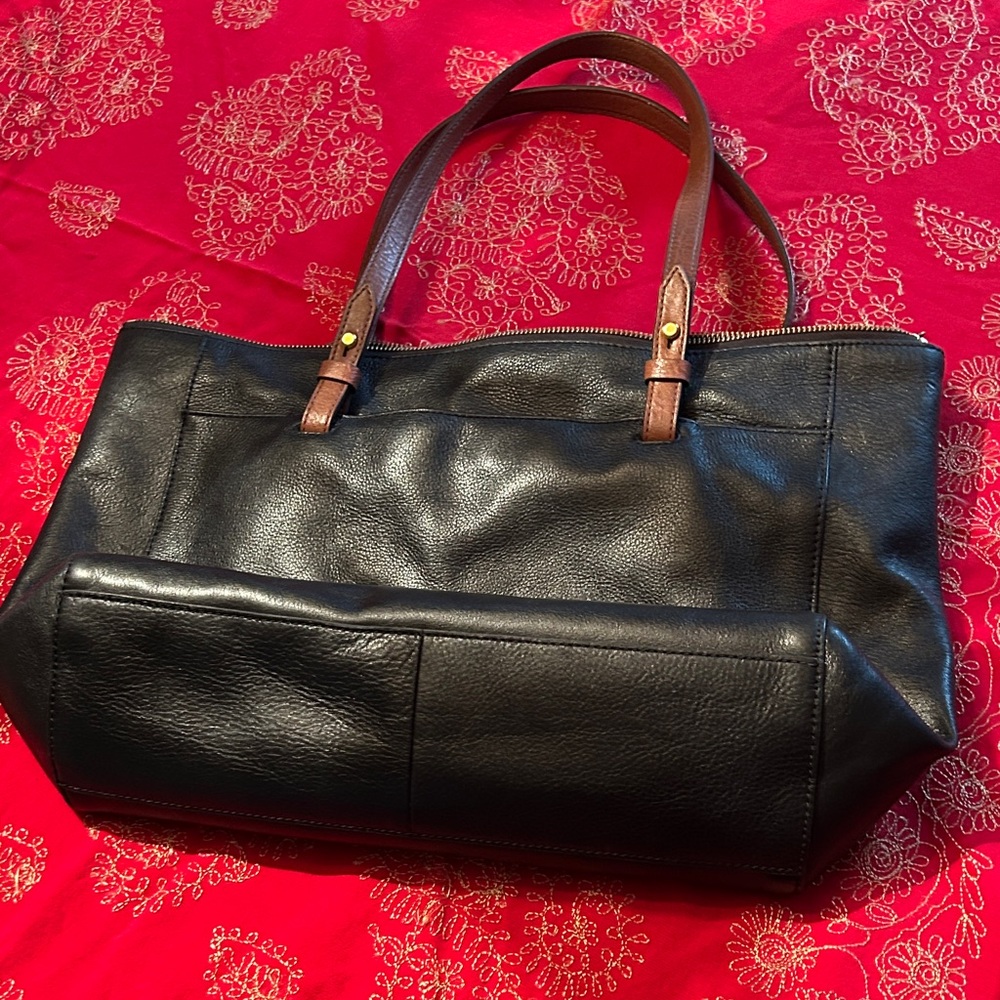 Fossil Black Leather Tote Bag with Brown Handles